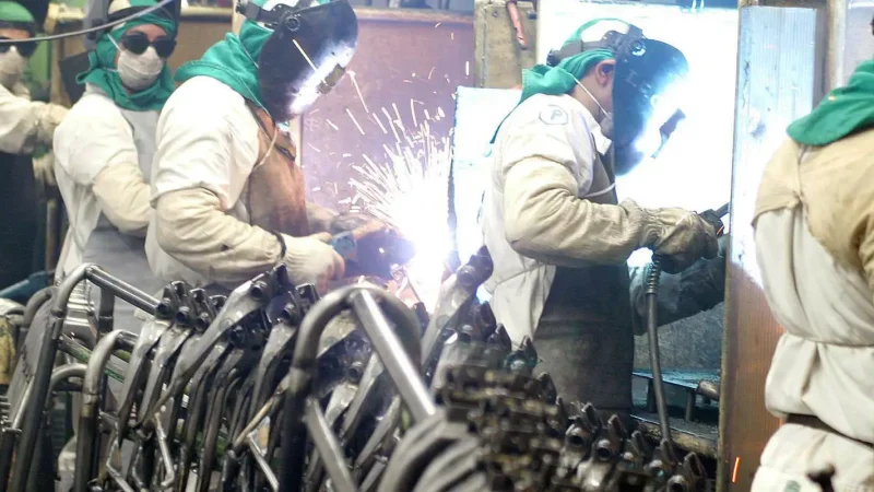 IBC-Br recua 0,7%, mas fecha 2024 com alta de 3,8%
