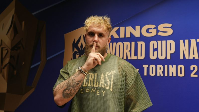 Jake Paul dispara após ter acordo frustrado com ícone do boxe