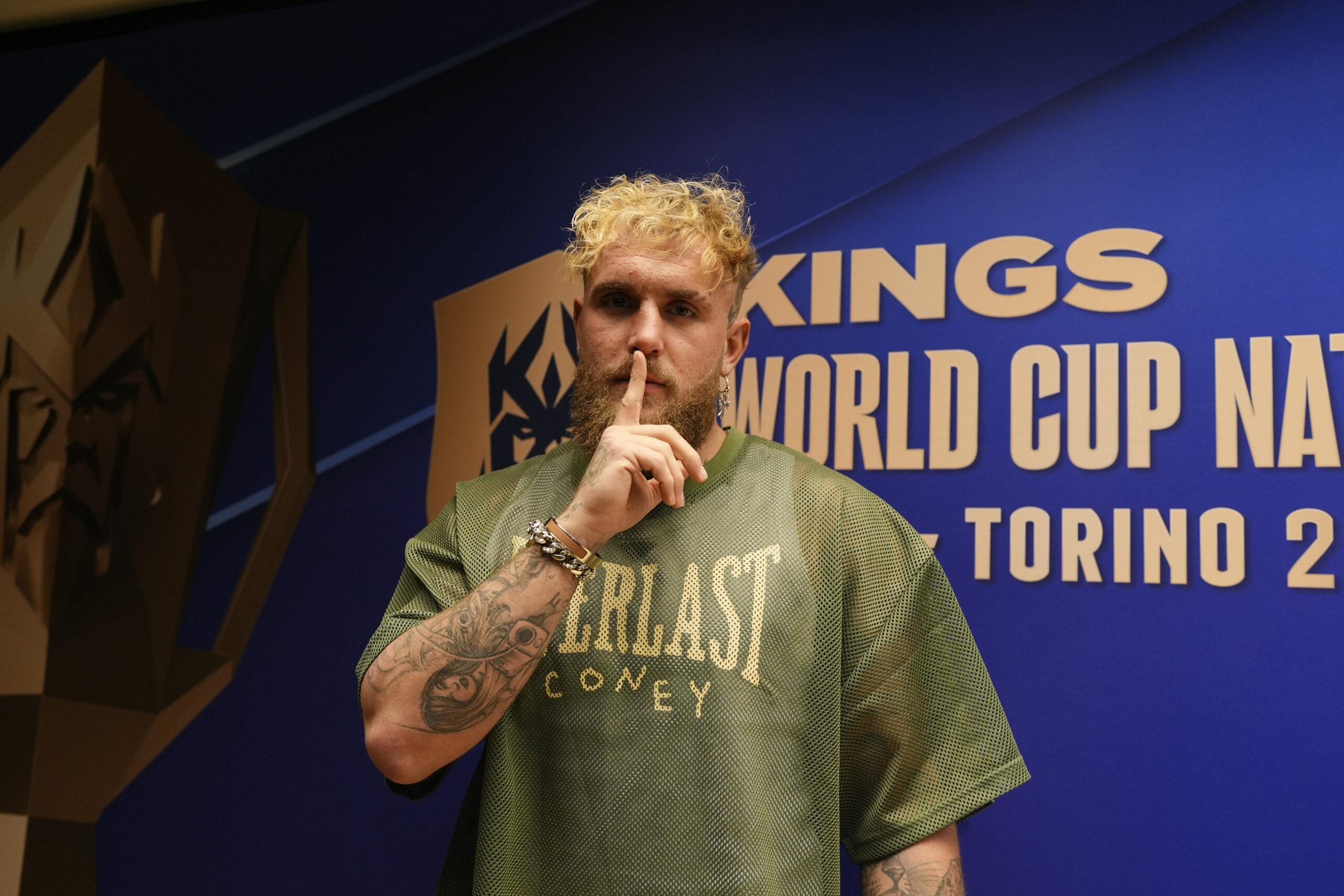 Jake Paul dispara após ter acordo frustrado com ícone do boxe