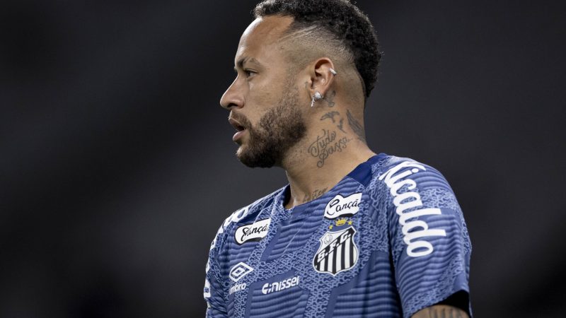 Neymar rasga o verbo após clássico com o Corinthians