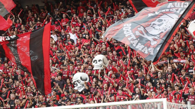 Ouça o samba-enredo feito em homenagem ao clube
