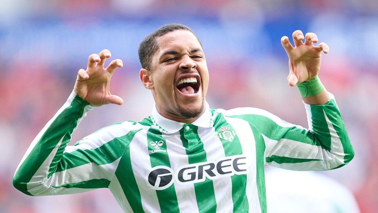 Palmeiras anuncia atacante, que vira a contratação mais cara do futebol brasileiro