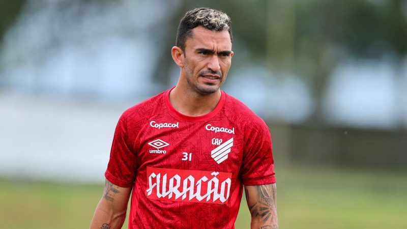 Pouso Alegre x Athletico: confira as escalações
