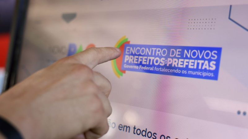 Prefeitos e prefeitas trazem demandas para encontro em Brasília