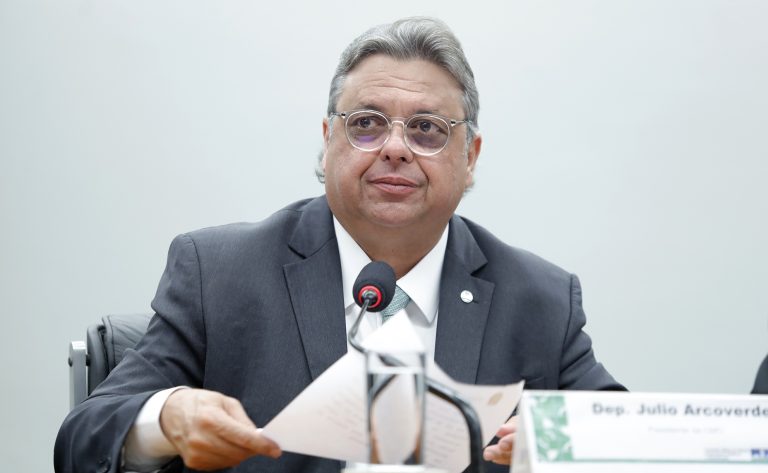 Presidente da CMO avalia que decisão de Dino vai destravar votação do Orçamento – Notícias