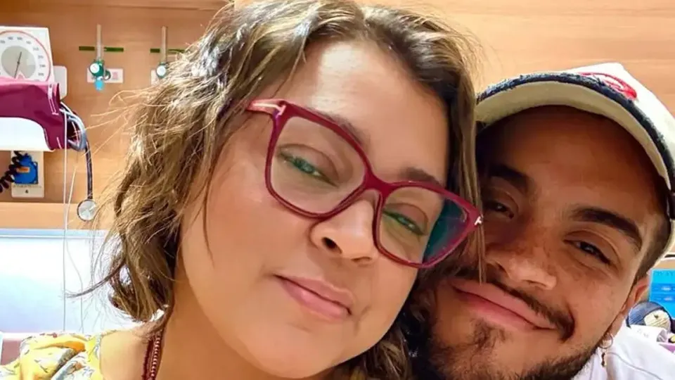 Preta Gil recebe atendimento domiciliar após alta de hospital