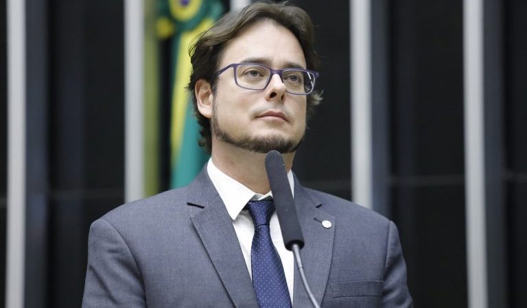Projeto prevê dedução no IR para quem doar a fundos do meio ambiente e de emergência climática – Notícias