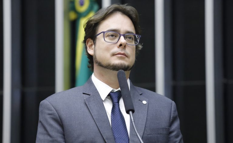 Projeto prevê dedução no IR para quem doar a fundos do meio ambiente e de emergência climática – Notícias