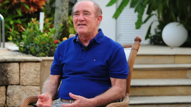 Mulher de Renato Aragão se irrita com rumores sobre o estado de saúde do humorista
