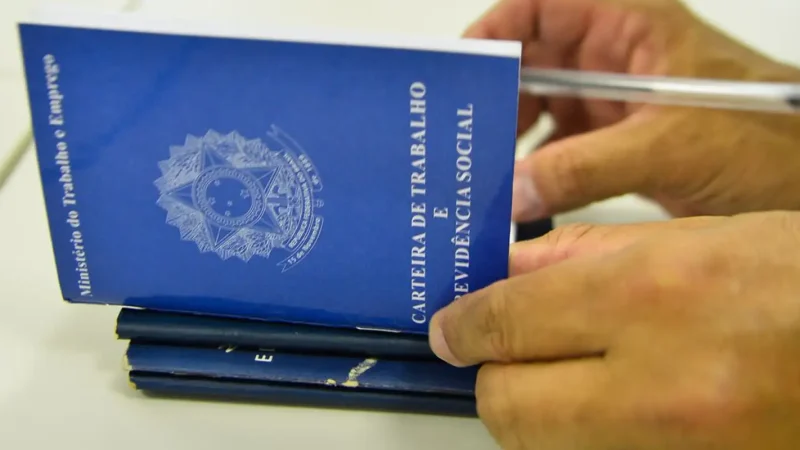 Salário do trabalhador é acima da média em 8 estados e no DF