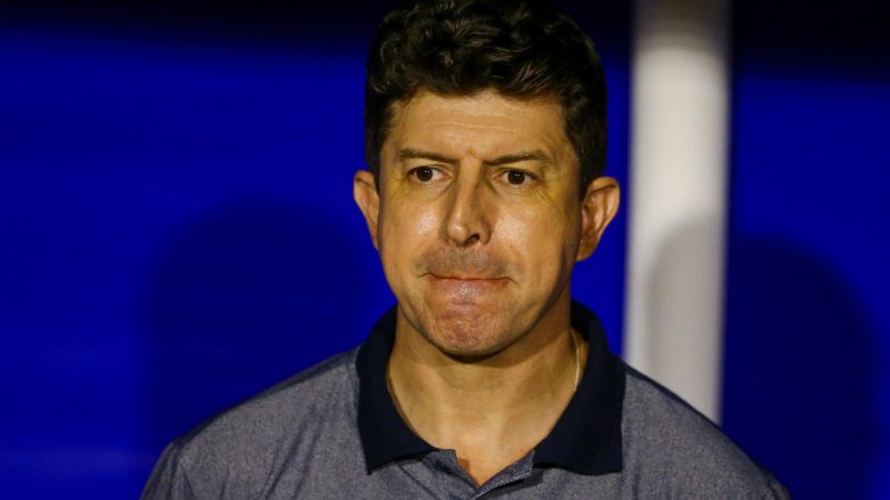 Tcheco admite briga contra o rebaixamento