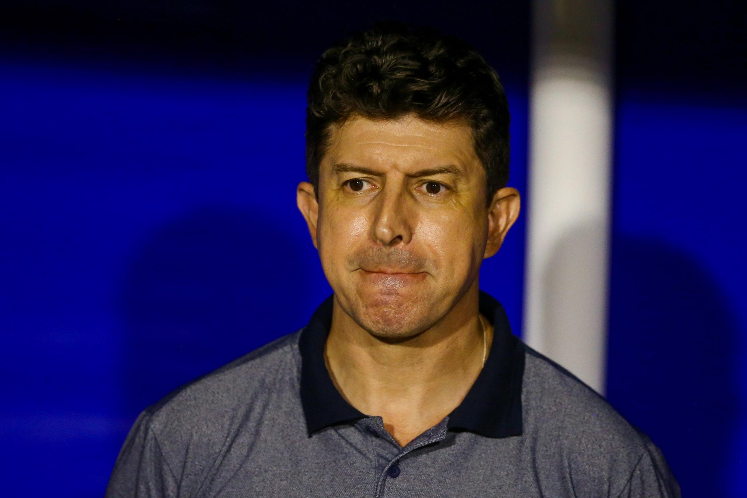 Tcheco admite briga contra o rebaixamento