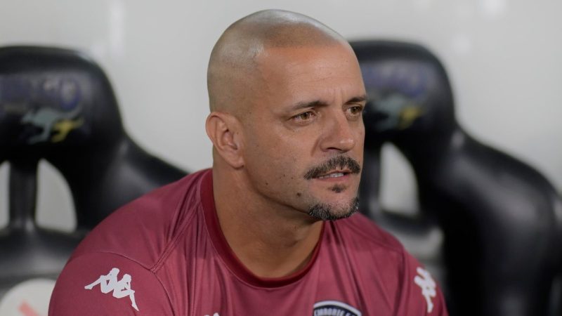 Técnico do Cianorte é demitido antes de decisão no Paranaense