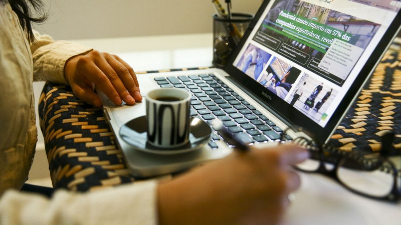 Trabalho por conta própria exige mais horas de serviço, diz IBGE