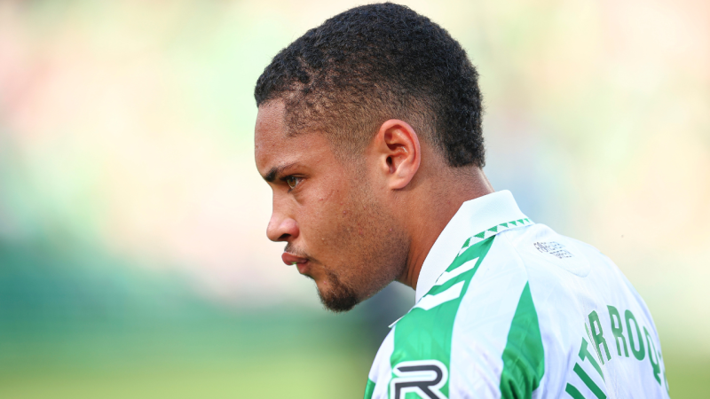 Vitor Roque vive situação delicada e Barcelona define futuro