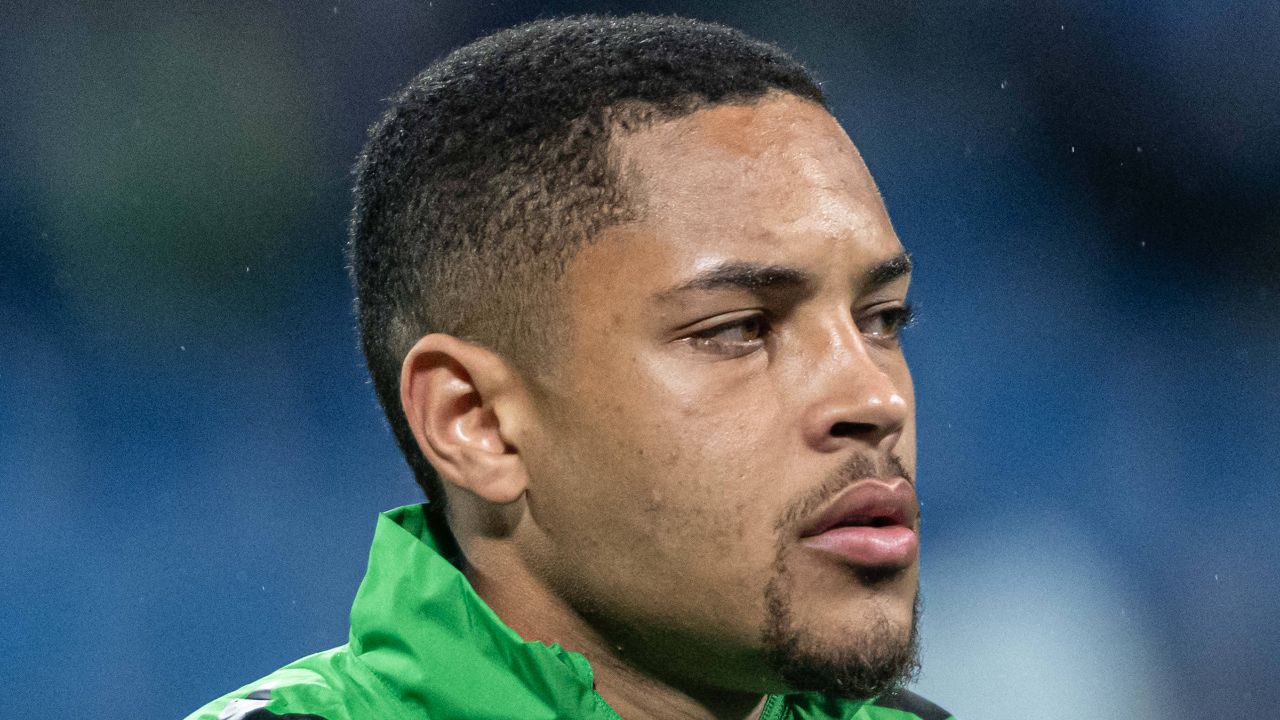 Inspirado em Cristiano Ronaldo, Vitor Roque “arrebentava” na base