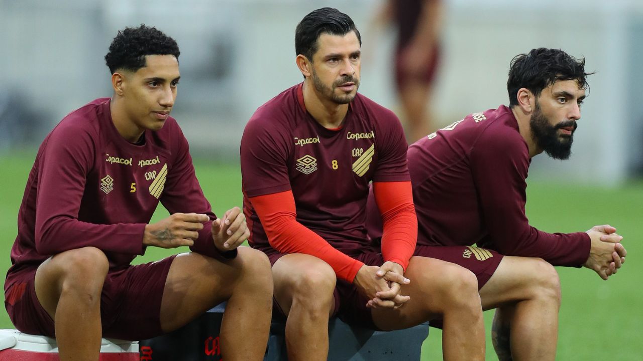 Athletico faz jogo-treino contra o Brusque visando a Série B
