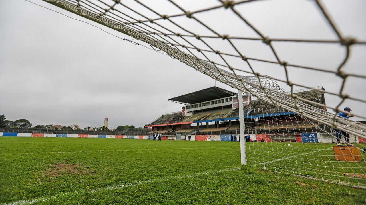 Athletico massacra o Paraná na estreia no Paranaense Sub-20