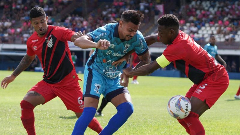 Athletico tenta encerrar tabu contra o Azuriz; veja o retrospecto