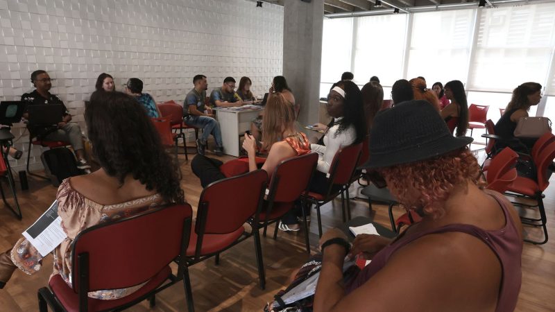 Brasil teve saldo positivo de 71 mil vagas ocupadas por estrangeiros