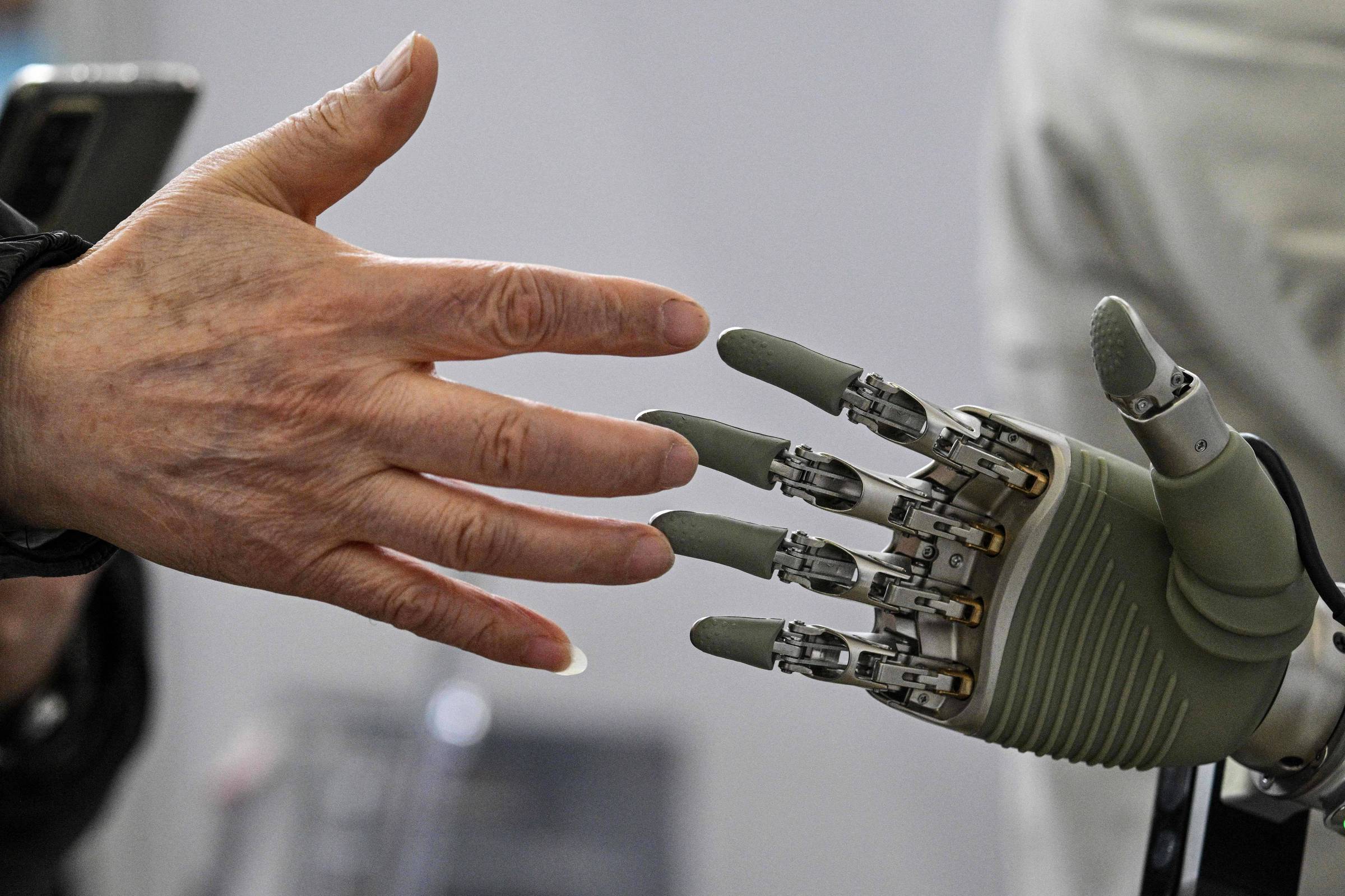 Cientistas investigam significado de interação com robôs – 06/03/2025 – Ciência