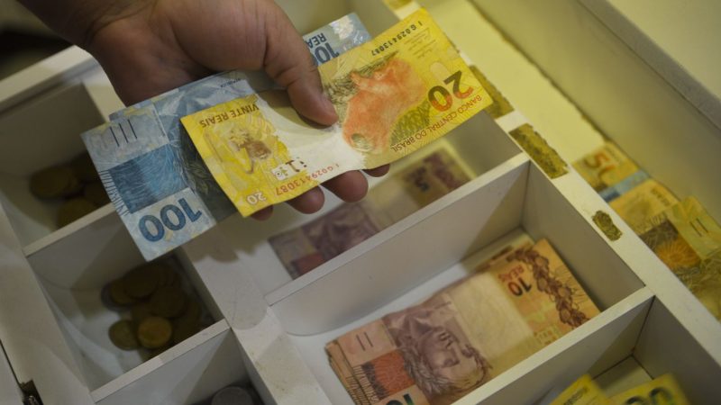 INPC soma 5,13% em 12 meses e apresenta cinco quedas seguidas