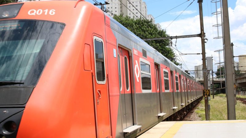Governo de São Paulo privatiza três linhas de trens da CPTM