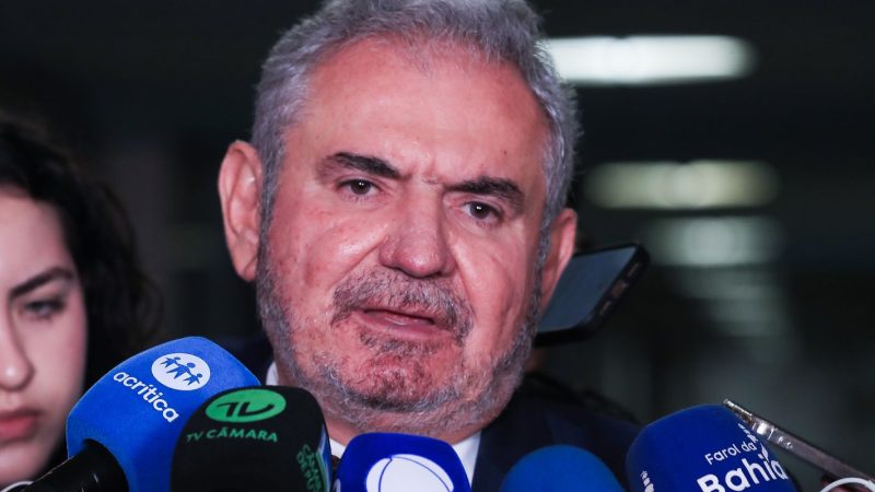 Orçamento: governo e congresso fazem ajustes no Vale Gás e Pé-de-meia