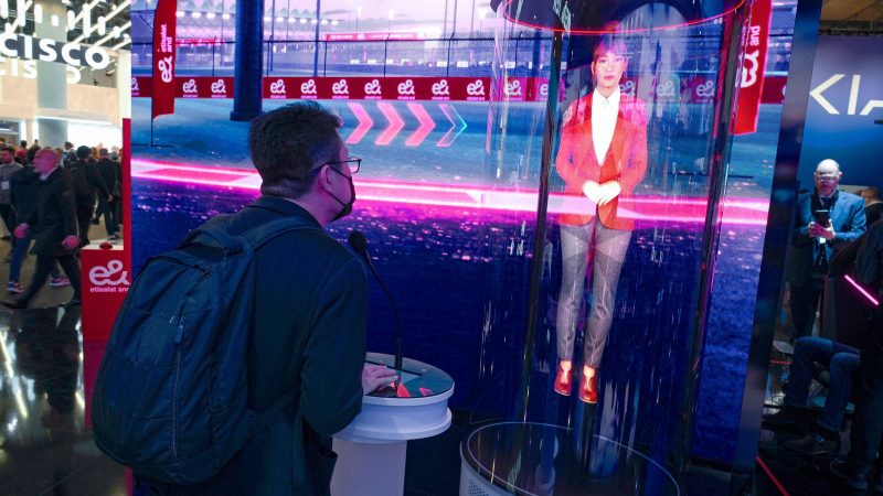 IA e lançamentos deixam teles de lado em edição pop do MWC – 08/03/2025 – Tec