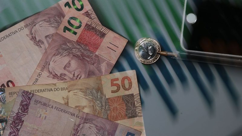 IRPF 2025: confira calendário de pagamento de restituições