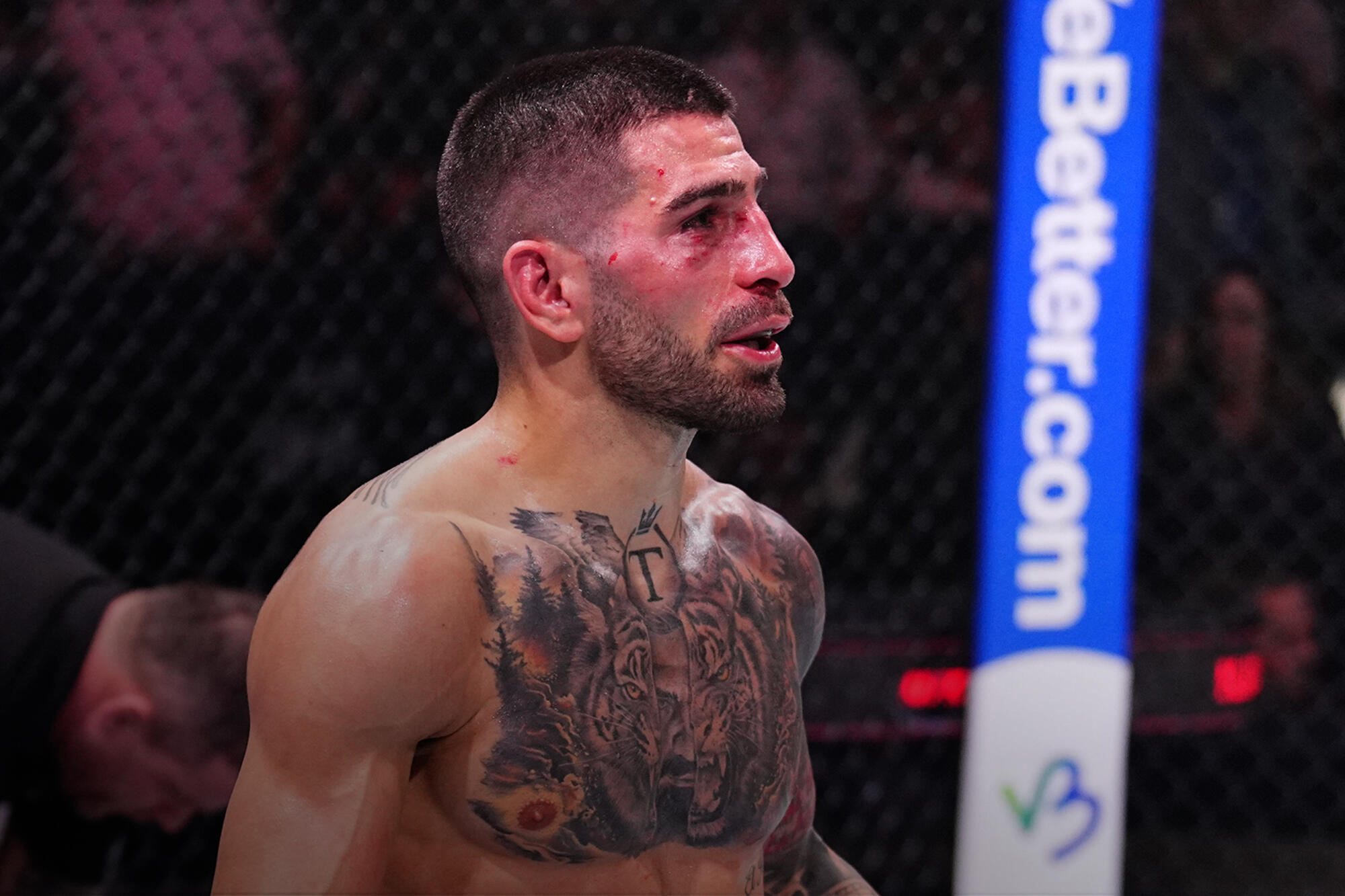 Ilia Topuria provoca Charles do Bronx e Islam Makhachev