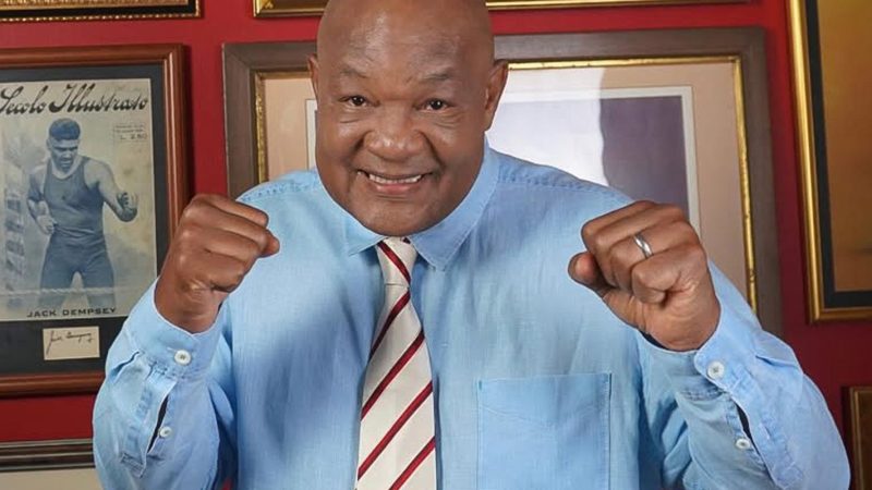 Lenda do boxe, campeão olímpico George Foreman morre aos 76 anos