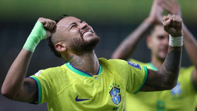 Neymar volta como “esperança” para decisões