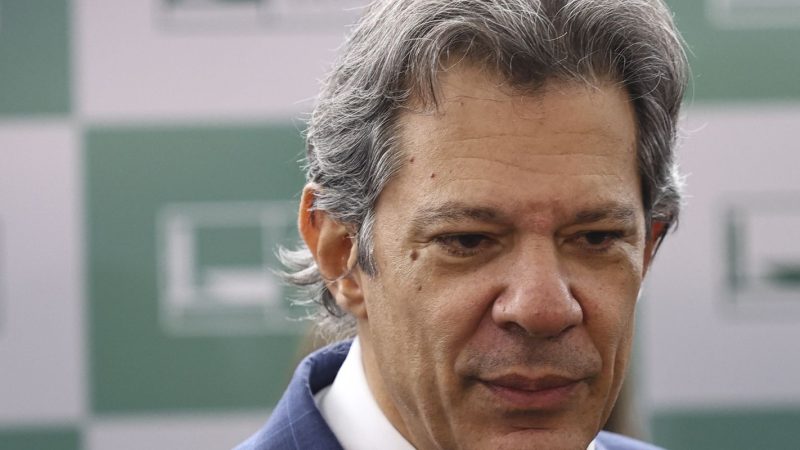 Ordem é negociar e não retaliar, diz Haddad sobre tarifas dos EUA