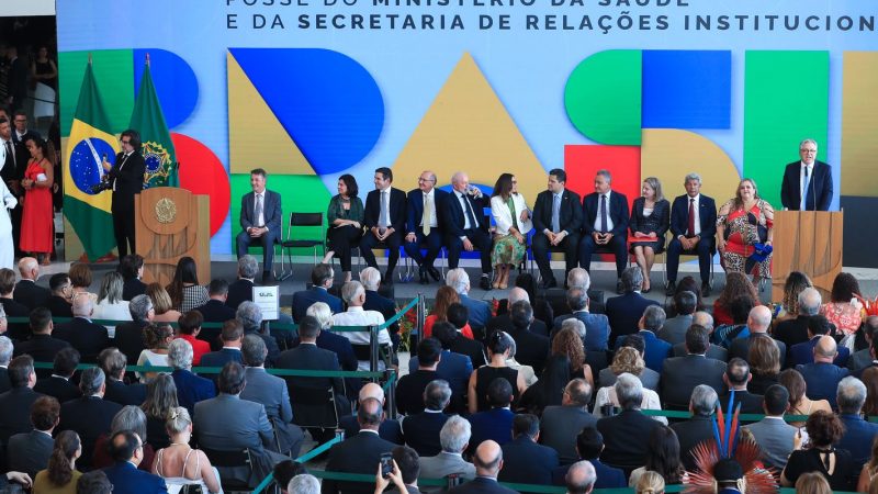 Padilha diz que prioridade é reduzir tempo de espera no SUS