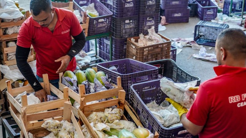 Prévia da inflação de março fica em 0,64%, pressionada por alimentos