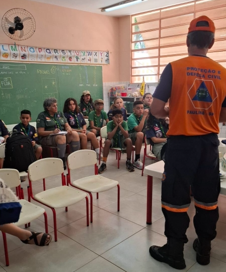 Agentes da Defesa Civil ministraram treinamento para grupo de escoteiros – Jornal Aqui Paulínia