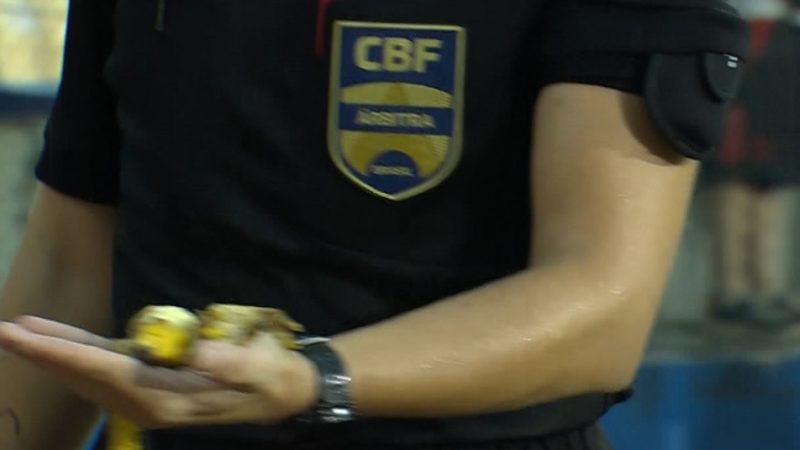 Após caso de racismo, STJD pune Inter com perda de 3 mandos de jogos