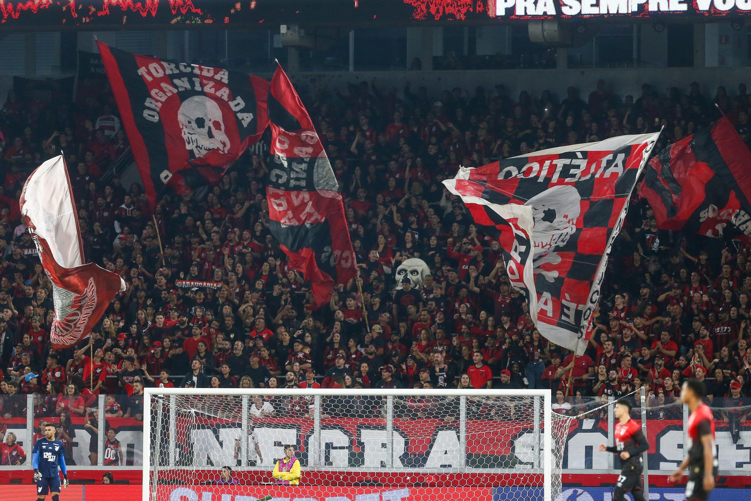 Athletico: Até a torcida erra