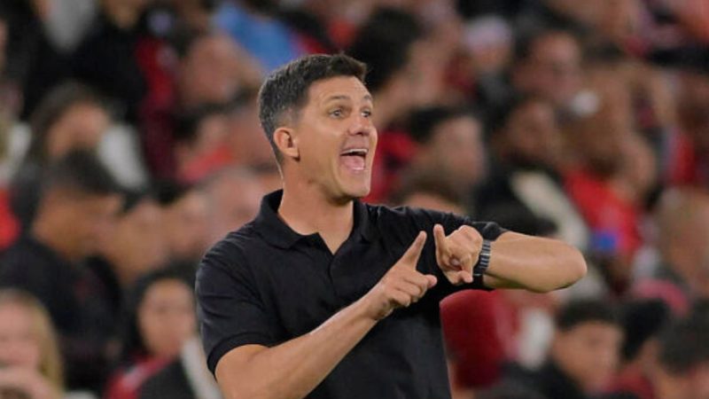 Athletico coloca Barbieri à prova contra líder isolado da Série B