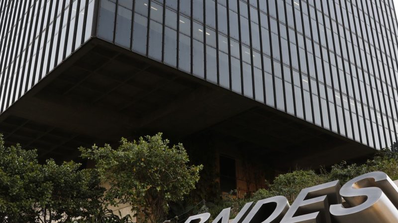 BNDES aprova crédito de R$ 20 milhões para empresa que abastece o SUS