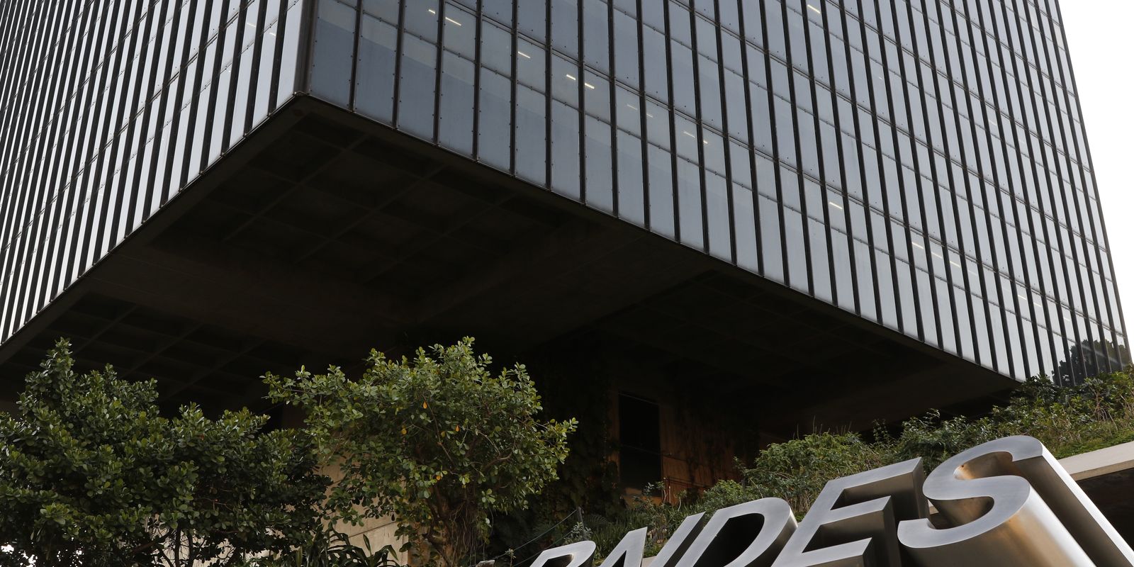 BNDES aprova crédito de R$ 20 milhões para empresa que abastece o SUS