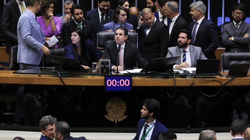 Câmara aprova PL que permite reação do governo a barreiras comerciais