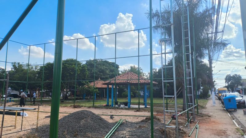 Campo society na Praça de Esportes do Jardim Santa Clara começa a tomar forma – Jornal Aqui Paulínia