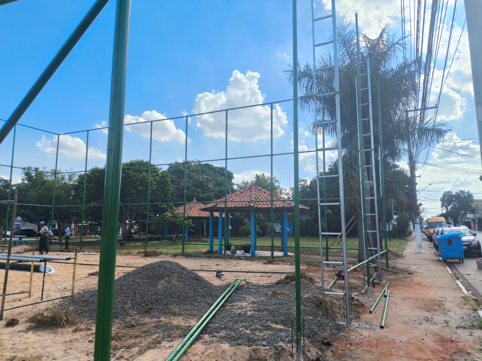 Campo society na Praça de Esportes do Jardim Santa Clara começa a tomar forma – Jornal Aqui Paulínia
