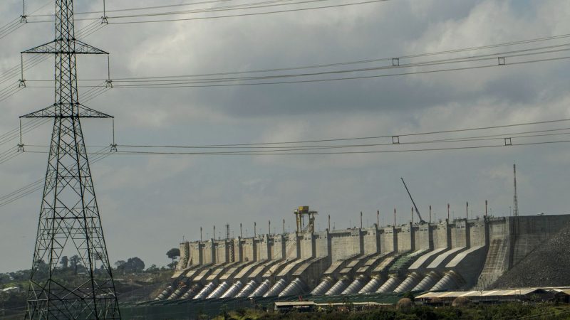 Conta de luz terá bandeira amarela em maio, decide Aneel
