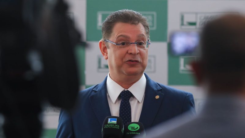 Deputados pedem urgência para votar anistia do 8 de janeiro