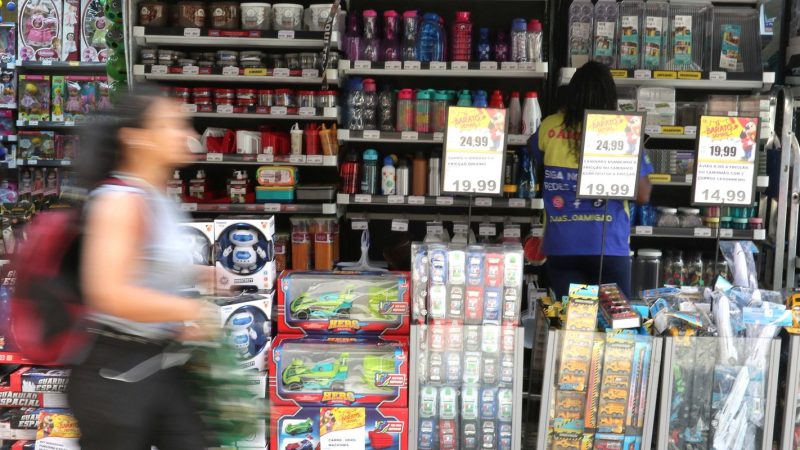 Economia brasileira ficou estagnada em fevereiro, mostra prévia da FGV