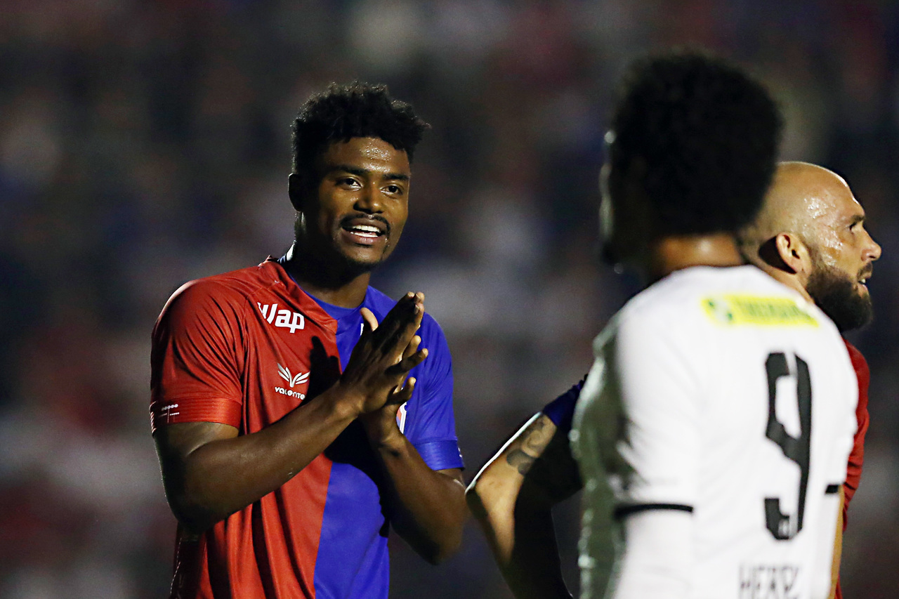 Eduardo Bauermann, ex-Paraná, supera suspensão por aposta