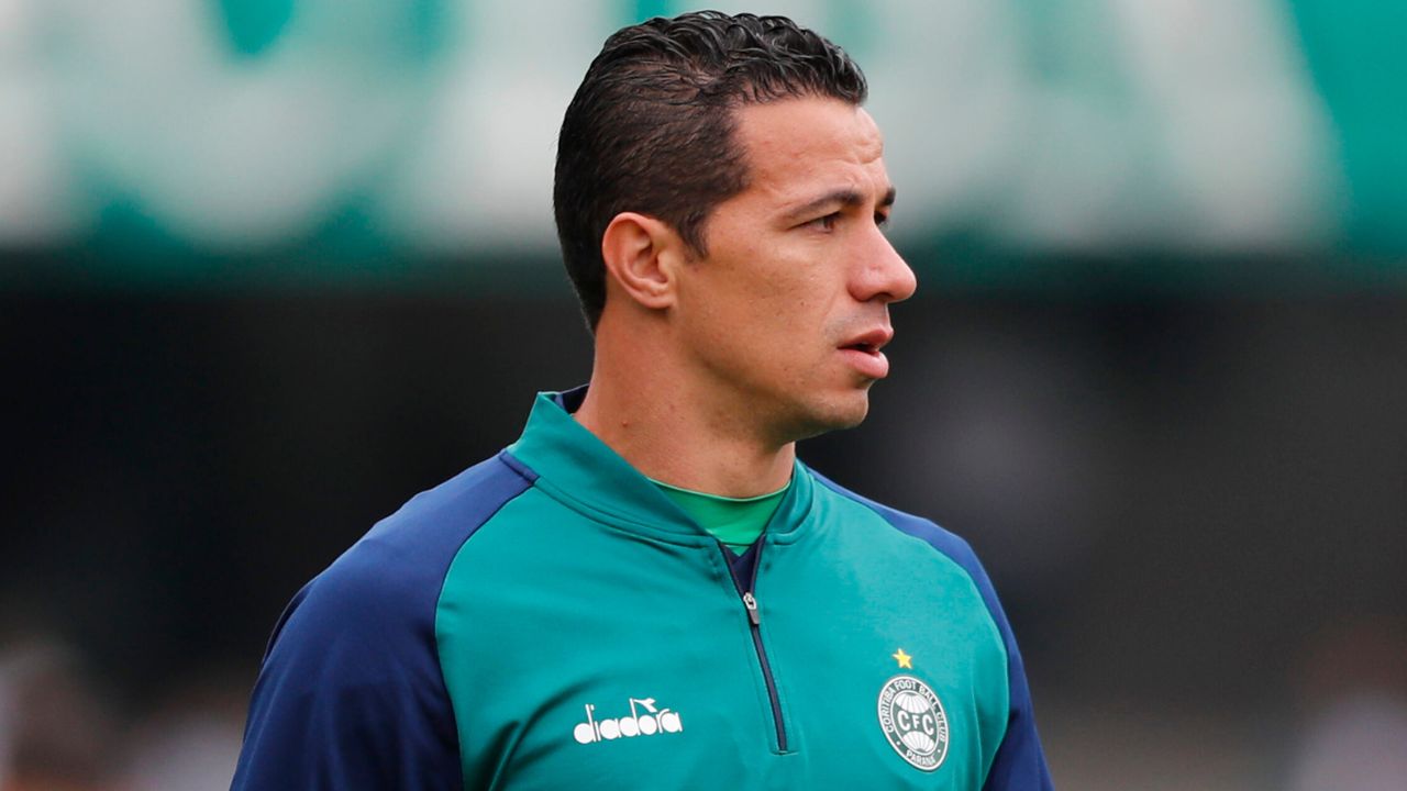 Ex-Coritiba, Leandro Damião anuncia aposentadoria